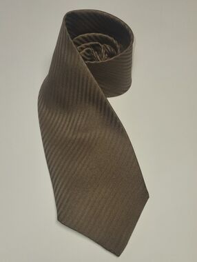 Men's Brown Textured Tie - Classic Professional Accessory